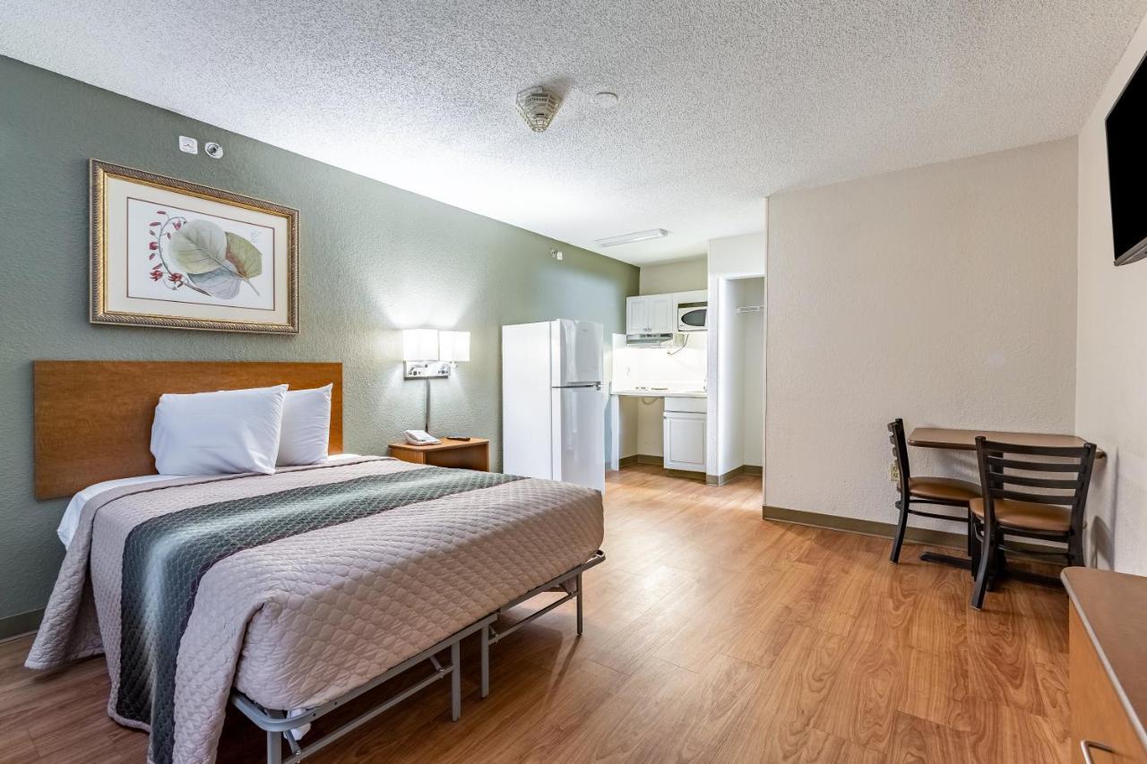 Hometowne Studios By Red Roof Atlanta Ne - Norcross South Extérieur photo