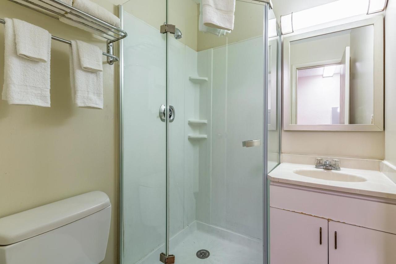 Hometowne Studios By Red Roof Atlanta Ne - Norcross South Extérieur photo