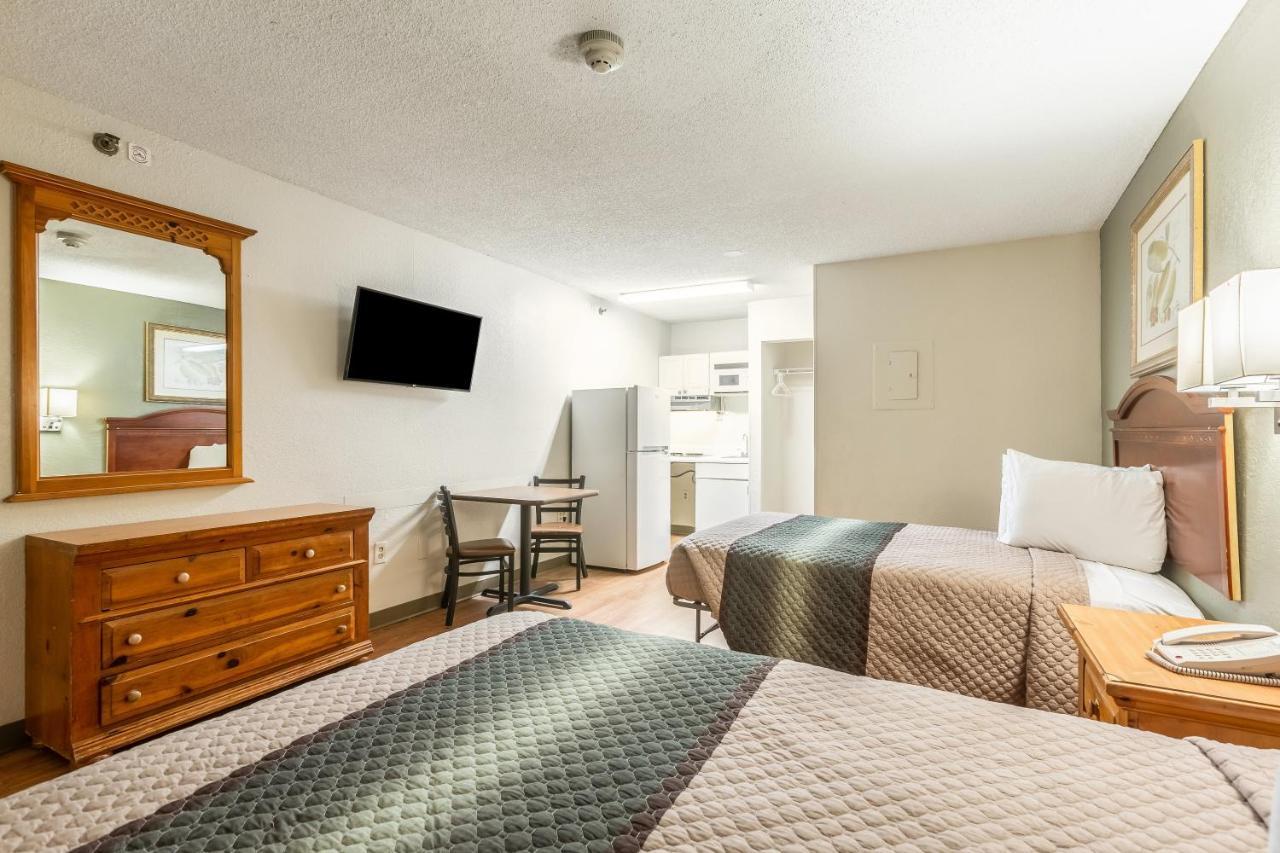 Hometowne Studios By Red Roof Atlanta Ne - Norcross South Extérieur photo