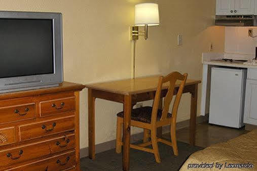 Hometowne Studios By Red Roof Atlanta Ne - Norcross South Extérieur photo